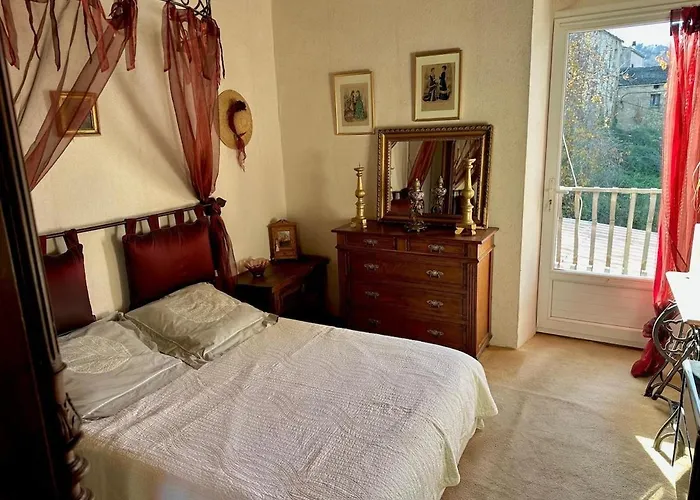 Charming Village House 度假居 *