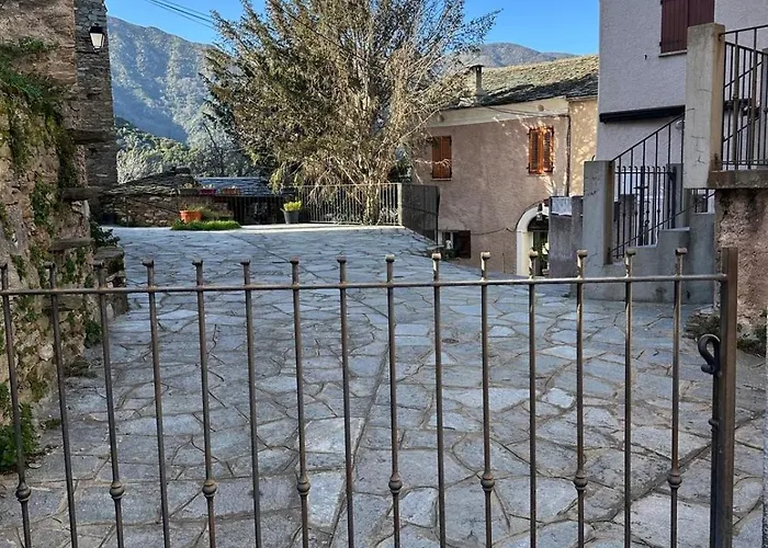 Charming Village House 度假居 *