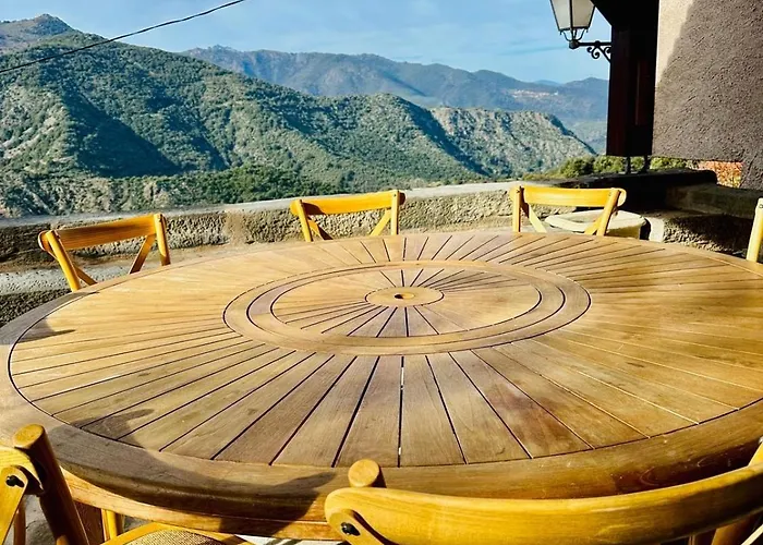 Charming Village House 度假居 *